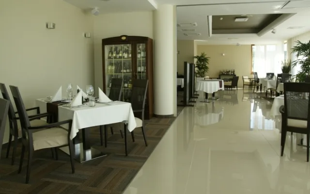 RestauRaCe Hluboká
