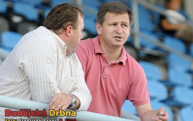 Nový trenér áčka Dynama Miroslav Soukup (vpravo) a vedoucím mužstva Romanem Rogozem