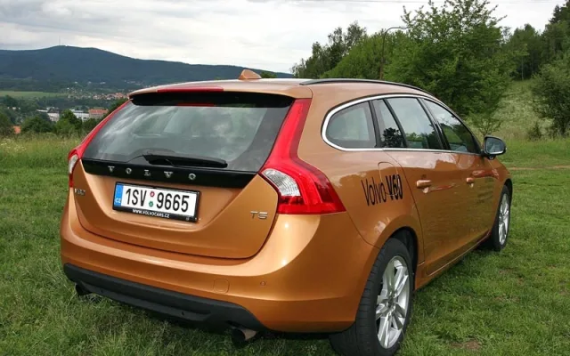 Volvo V60 T5 Momentum
