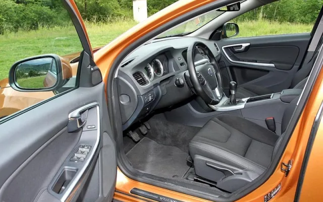 Volvo V60 T5 Momentum