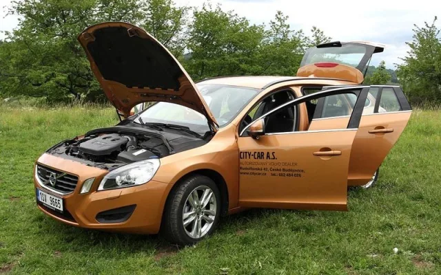 Volvo V60 T5 Momentum