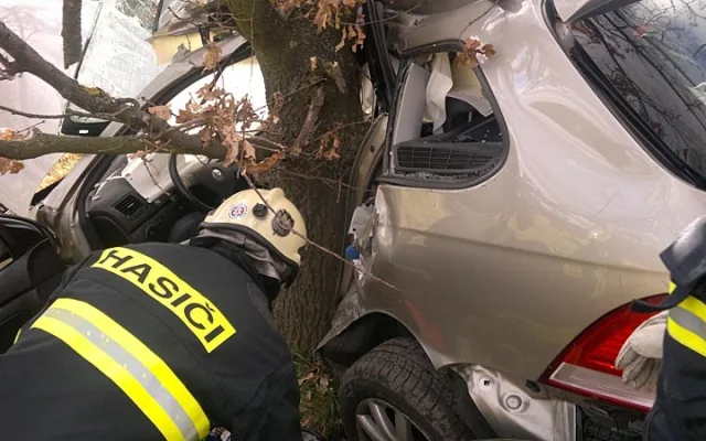 Tragická nehoda Volkswagenu Golf u Plané