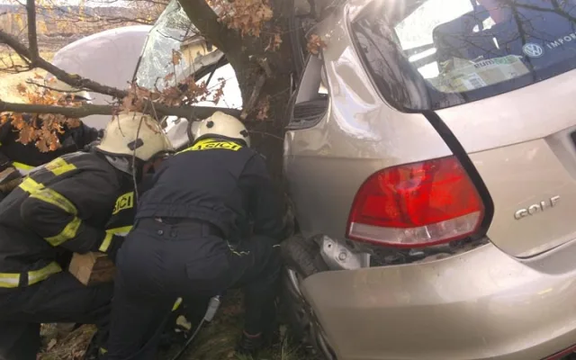 Tragická nehoda Volkswagenu Golf u Plané