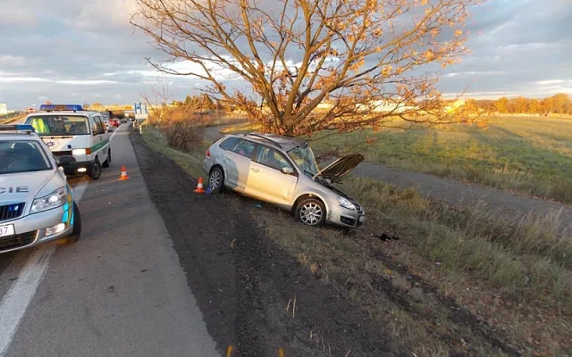 Tragická nehoda Volkswagenu Golf u Plané