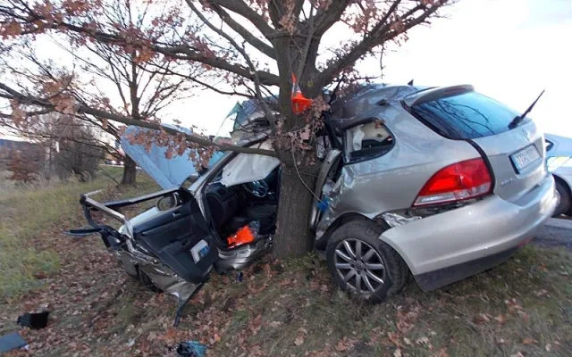 Tragická nehoda Volkswagenu Golf u Plané