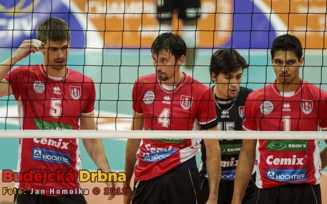 Sobotka, Novotný, Juračka a Rojas se připravují na podání