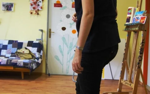 Izí ukazovala, jakým dovednostem ji panička naučila