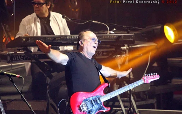 Sedmdesátiletý frontman legendární kapely Petr Janda