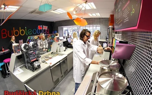 Bubbleology na Lannově třídě