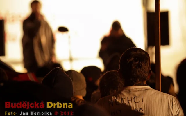 Všichni poslouchali jednotlivé projevy