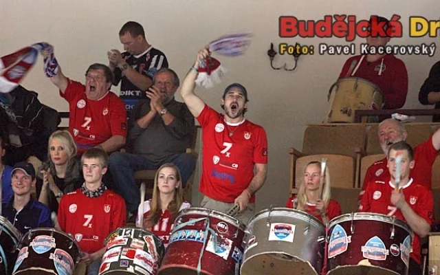 Fanklub Jihostroje hnal své kluky za vítězstvím
