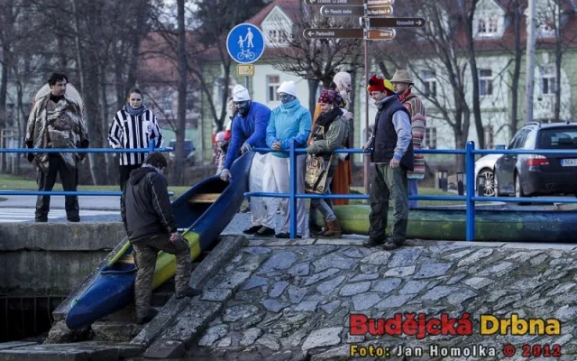 Pouštění lodí do Slepého ramene