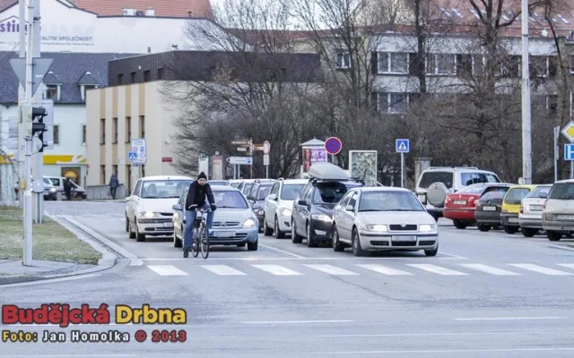 Křižovatka na Senovážném náměstí