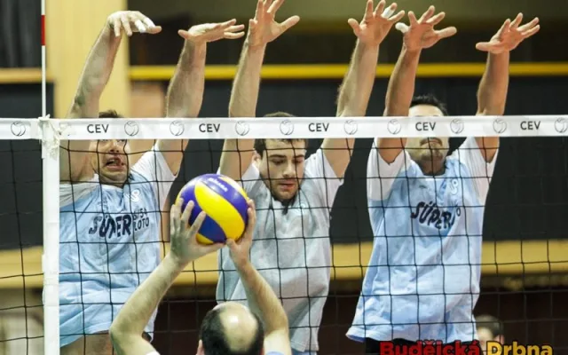 Volejbalisté Ankary při tréninku v budějcké Sportovní hale