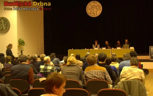 Demokracie versus Totalita v 21. století