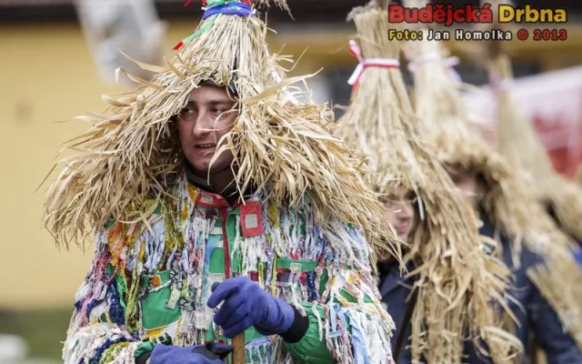Matka vedoucí koledníky
