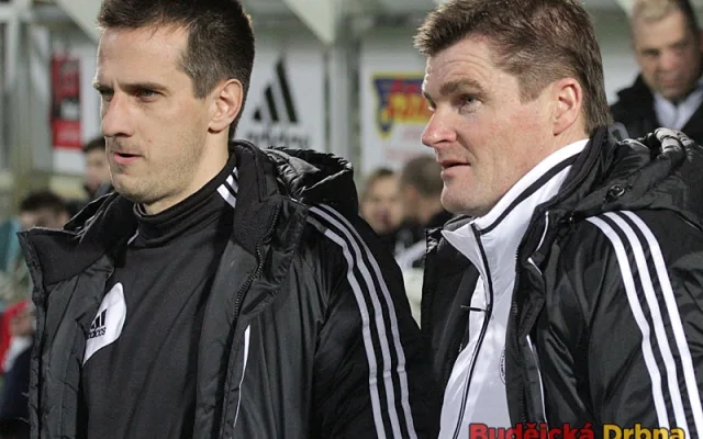 Trenérská dvojice Dynama Pavol Švantner a Martin Vozábal (zprava)