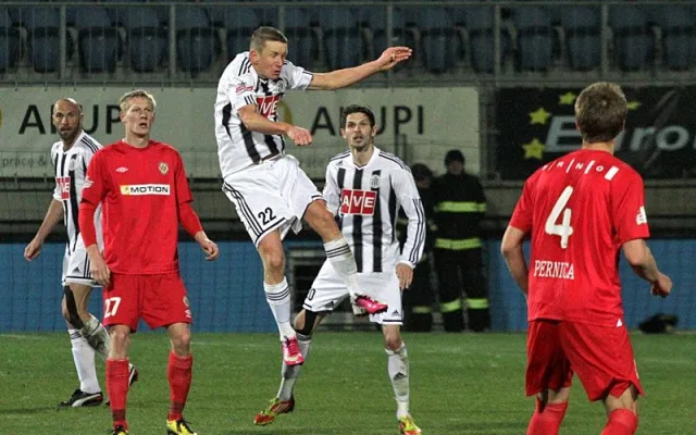 Zpracování těžkého balonu Petrem Benátem