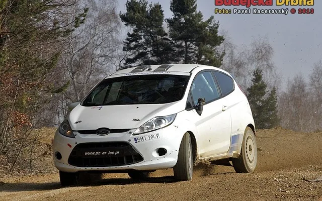 Martin Koči testoval mezi Chlumem a Ločenicemi Ford Fiesta R2
