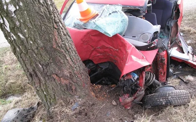 Zdemolovaný Fiat Punto mladého řidiče z Táborska
