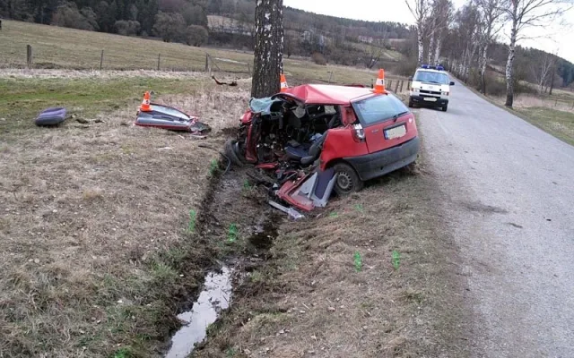 Zdemolovaný Fiat Punto mladého řidiče z Táborska