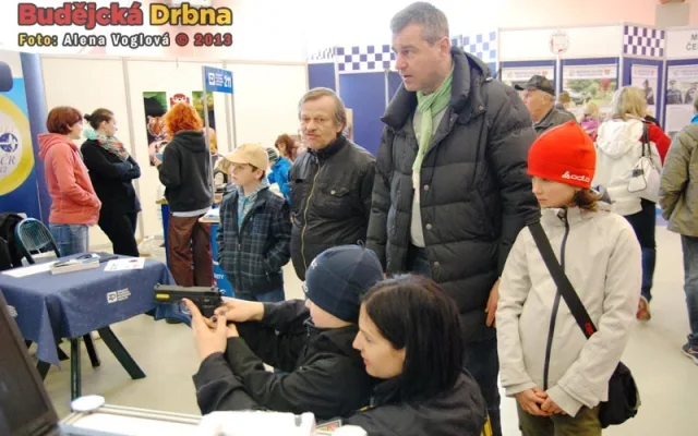 Ruce vzhůru nebo střelím