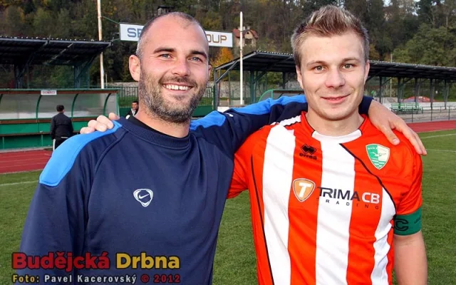 Libor Matoušek (vpravo) s kamarádem Janem Pintérem, hráčem FK Slavoj Český Krumlov