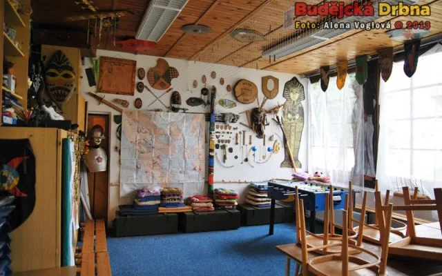 Klubovna skautů, která se nachází v Lannově loděnici