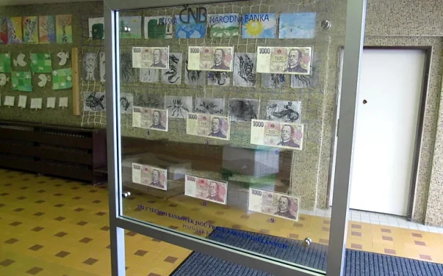 Roadshow České národní banky na budějcké Základní škole Oskara Nedbala