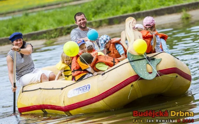 Do pohádky s králíky 2013