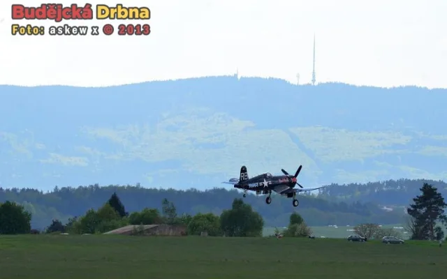 Trénink Flying Bulls leteckého týmu Red Bullu