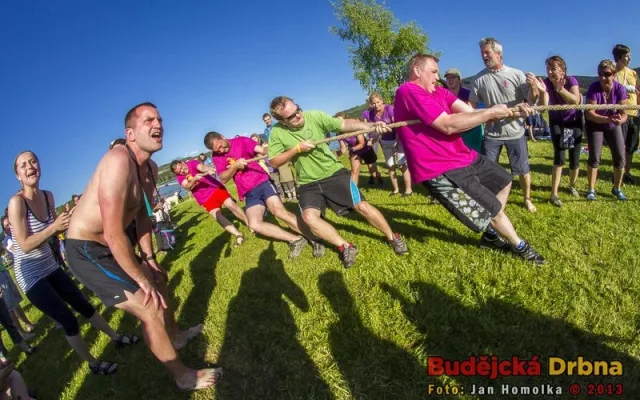 Závody Dračích lodí na Lipně 2013