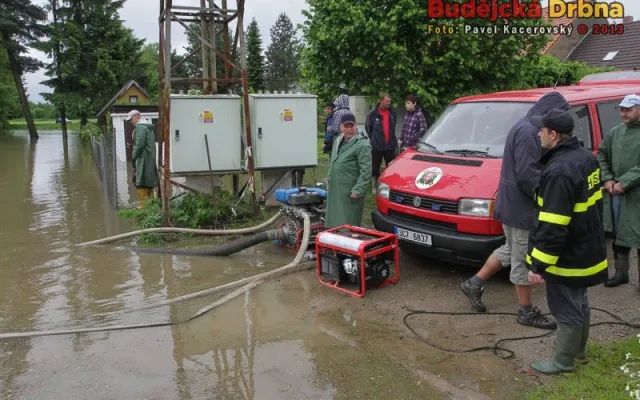 Čerpání vody v Roudném