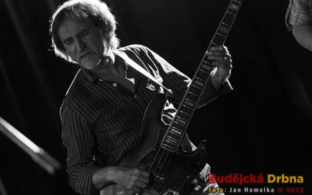 Koncert kapely November 2nd v Café Klubu Slavie