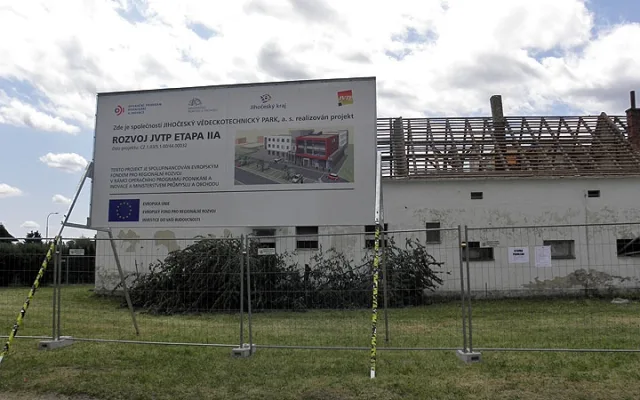 Počátek demolice