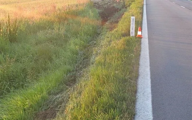Nehoda nákladního automobilu mezi Pištínem a Češnovicemi