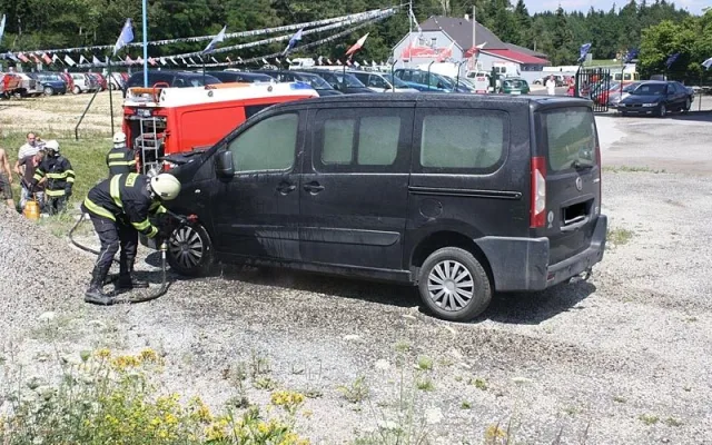 Požár Fiatu Scudo u Lišova