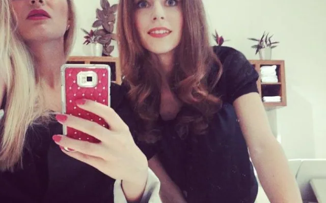 Aneta Drobná s Kamilou Břehovou (zleva)