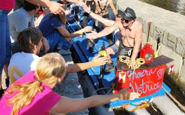 Pánové z Modré ústřice si jízdu báječně užívali
