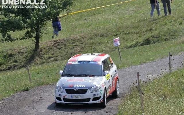 Jiří Máša - Jan Jinderle junior (Škoda Fabia R2)