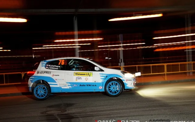 Michal Vaňhara - Jindřiška Žáková (Renault Clio Sport)