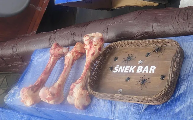 Šnek bar Flintstonových