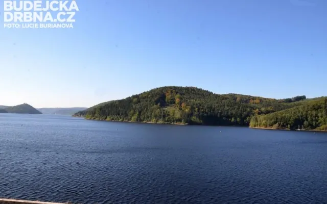 Orlická přehrada pod drobnohledem