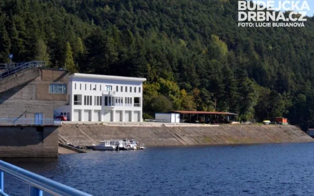 Orlická přehrada pod drobnohledem