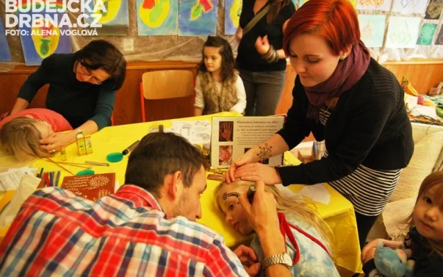 Malovalo se i hennou
