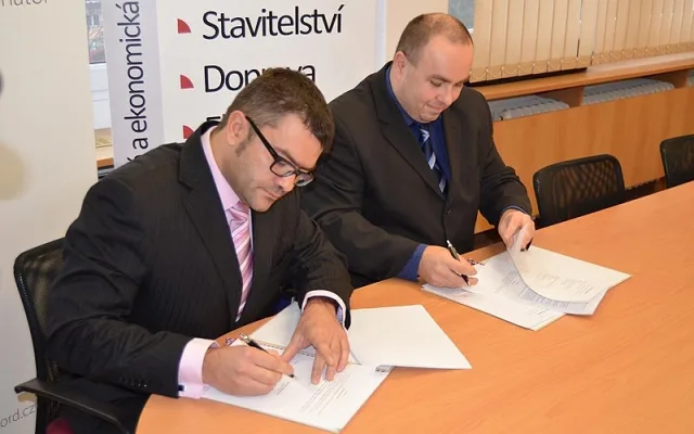 Podpis smlouvy o založení společného pracoviště VŠTE a JIKORDu