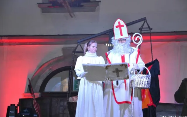 Pekelná tradice v Nových Hradech