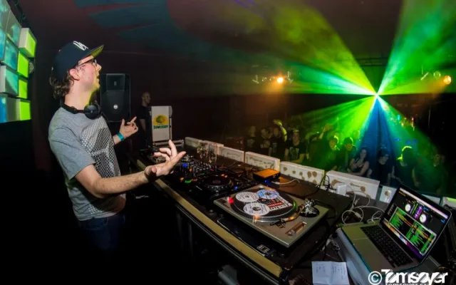 Lednový Somersby Gangster Trippin‘ v Café klubu Slavie
