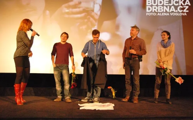 Premiéru filmu Vejška uvedli sami aktéři