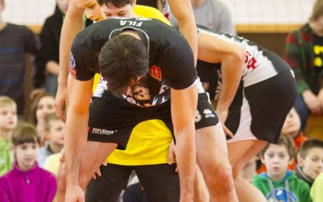 Nadšení školáci z Oskarky si zatrénovali s volejbalisty Jihostroje
